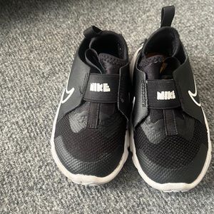 Nike shoes toddler size 7c